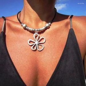 Pendant Necklaces Vintage Metal Exaggerated Silver Color Flower For Women INS Selling Leather Cord Beaded Party Jewelry