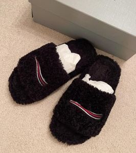 Slides Furry Furry Furry Caldo Slides Furia Furia Folcola Polsolve Slide Comfort Footwear INTERNO MEF 35-44EU Black Bianco rosa bianco