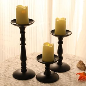 Świece American Retro Black Iron Candlestick Dekoracja romantyczna Wedding Creative Gift Home Home