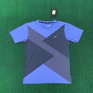 Tasarımcı Teknoloji Erkek Tshirts Yaz Adam Buz İpek Tişört Günlük Spor Fitness Basketbol Hızlı Kurutma Gevşek Tişört Koşu Egzersiz Spor giyim Jogging Treatsuit