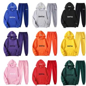 Tasarımcı Mens Trailtsuits Moda Mektubu Baskılı Sweatlesuit İki Parçalı Hip Hop Hoodies Pantolonlar Jogger Takımları Plus Boyut Giysileri