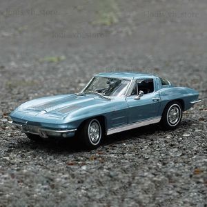 Welly 1 24 Chevrolet Corvette 1963 Auto in lega giocattolo per auto per auto Metal Collection Toys per il regalo di compleanno di Ldren T230815