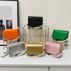 Cross Body Small Solid Love Small Square Bag 2023 Spring/Summer New Trend Mini Pearl Chain Fashion One Shoulder Crossbody Mouth Red Bag caitlin_fashion_bags