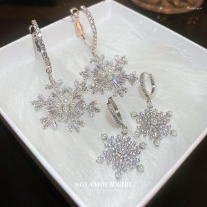 Brincos de garanhão Sweet Bling Rhinestone Snowflake Mulheres criativas de joalheria sofisticada moda de neve Flores de neve Trendy Grows Accessoreis