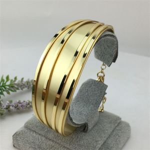 Bangle Luxury Dubai Gold Color Bangles для женщин золотоисканные браслетные браслеты Большой очарование брака Свадебные украшения FHK13849 230814