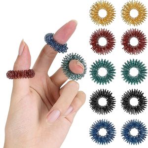 Cadılar Bayramı Oyuncaklar 100 PCS Stres Rölyef Fidget Duyusal Yüzük Sessiz Redüktör Halkası Çocuklar için Yetişkinler Anksiyete Masajı DEHD Otizm 230815