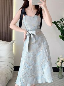 Abiti casual Temperamento Lady Sleeveless Bowknot Slim-Long Long Long Long Long Long Women Vintage Jacquard Leaf Relief Design Design Abito da sera