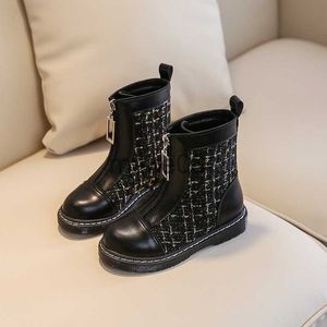 Boots Girls 2022 Neue Herbst- und Winterfront Reißverschluss Design Britisch -Stil Echtes Leder Kinderscheck Kurzer Stiefel J230816