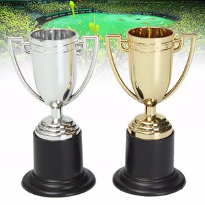 Oggetti decorativi Figurine da 10 cm Mini trofeo oro e argento Coppa di calcio Sport Evento di compleanno festa di compleanno per bambini 230815