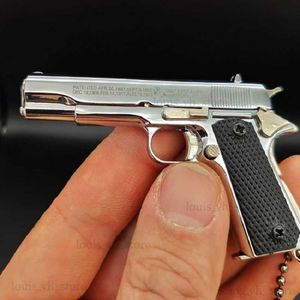 2023 Metal Tabanca Tabancası Colt 1911 Minyatür Model 1 3 Beretta 92F 17 Yüksek Kalite Anahtarlık Erkek ve Kadın Doğum Günü Hediyeleri T240104