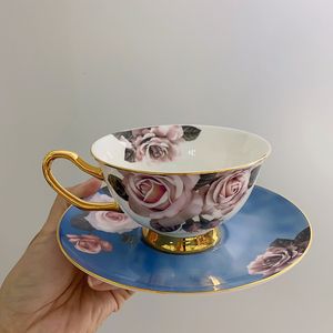 Mugs Art Style Pink Blue Rose and Gold Bone China Cups of Coffee Tea Set 6 Capuccino Cup Gift Mug Couple 230815