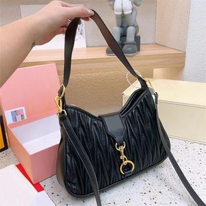 Frau Falten Umhängetaschen Designer -Tasche Handtasche Luxus Crossbody Bag Fashion Hobos Geldbörsen kleiner Totes Leder 5a 2023