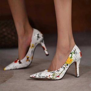 Sandals Ladies High Heels Pumps Satin Nuovo Stiletto Abstract Printing Classic Pounted Toe Sexy Shoes Plus 230417