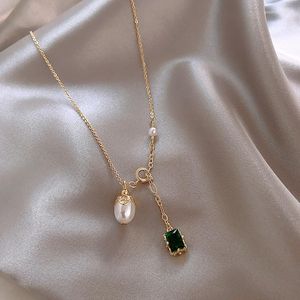 Kedjor Emerald Pearl Pendant Halsband Elegant CLAVICLE -kedja Geometrisk enkel choker