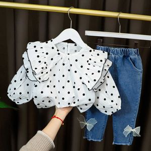 Set di abbigliamento Vestiti carini per bambini Set di vestiti per bambina Colletto a pois di moda Pantaloni lunghi con fiocchi in denim Abbigliamento per bambini Anni