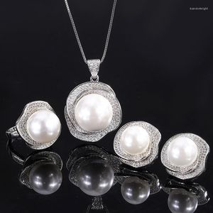 Orecchini di collana set lussuoso guscio bianco perline rosa geometrica diamante ad anello avvolto singolarmente a ciondolo femminile