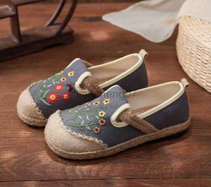 Dress Shoes Flowers Embroidered Women Handmade Linen Canvas Slip-On Loafers Comfortable Low Top Sneakers Vegan Ladies Bohemian ShoesL0816