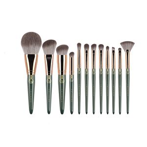 Makeup Tools 12pcsset Green Borstes Set Powder Foundation Angled Sculpting Eyeshadow Make Up Kit Smudge Concealer Eyebrown Brush Pro 230816