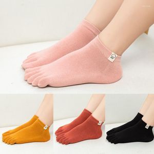 Kvinnors strumpor för fem fingrar Kvinnlig strumpa Solid Color 5 Toe Slippers Girls Gift Lady Funny Harajuku Cotton Mujer