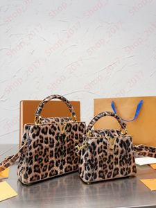 7A Capucines Designer Totes Bag Purse Handväskor Lyxiga axlar Kvinnor Crossbody Shoulder Bag Wild at Heart Leopard äkta läder capucines bb handväska kvällsväska