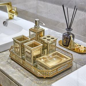 Badtillbehör Set Creativity Glass Mirror Harts Badrum Europeiskt Vintage Gilded Five Piece Wash Shower Accessories toalettdekoration