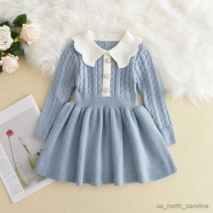 女の子のドレス2023女の赤ちゃん編みかわいいプレッピーのプレッピーa-ラインドレス服子供のための秋の冬の固形カジュアルセーターショートドレスR230816