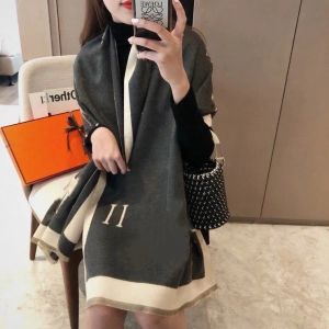 Top Letter Cashmere Designer Blanket Soft Woolen Scarf Shawl Portable Warmth Thickening Plaid Sofa Bed Fleece Knitted Blanket 65*190cm