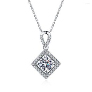 Zincirler WZ00598 LEFEI Moda Lüks Basit Klasik 1 CT Moissanite Elmas Set Kare Kolye Kadınlar S925 STERLING Silver Party Mücevherat