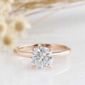 Pierścienie klastra Randh 2.0 18K Solidne żółte złoto 8,0 mm okrągłe 3 doskonałe cięcie moissanite zaręczynowy Pierścień Kobiet AU750 Fine Jewelry