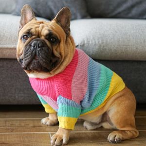 犬のアパレルレインボーパピードッグセーター冬の温かい服のための小型犬フランスのブルドッグクリスマスコスチューム編み犬の服マスコタ230815