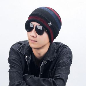 ベレットウィンターメンズキャップbeanie hats hats for male綿の編み56-60cmストライプパターンパッド入りゆるい耳保護wy0239