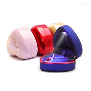 Jewelry Pouches Gold Edged LED Heart Shaped Box Creative Proposal Ring Case High Grade Necklace Packaging With Lamp