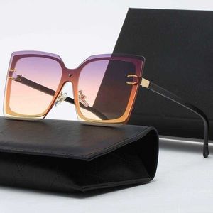 Tramo di occhiali di lusso Grande telaio alla moda unisex faccia unisex dimagrante e versatile guida con occhiali da sole di lusso