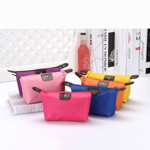 Kosmetiska väskor fall koreanska dumpling liten kosmetisk väska handväska makeup påse kvinnors nödvändigheter söta smink organisatorväskor för damer 230816