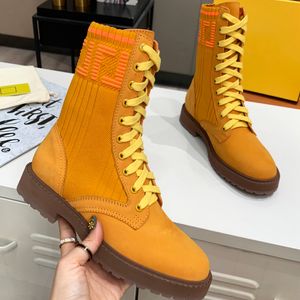 Designer stickad skarv Martin stövlar för kvinnor 2023 Nya mitten av kalvstövlarna Lace-up Letter Elastic Ankle Boots Thick Heel Skinny Boots For Women