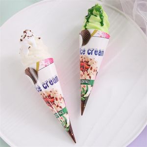 Dekorative Objekte Figuren simulierte DIY Fake Ice Cream Cone Model Lifelike Safe Plograf Form Requisiten Food Childrens Toys Nettes Dekoration Handwerk 230815