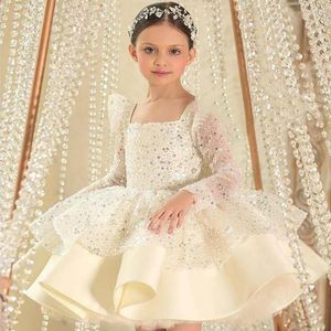 Kız Elbiseler Lilttle Çocuklar Doğum Günü Pageant Düğün Önlükleri Fildişi Sekik Çiçek Balonu Uzun Kollu Kısa