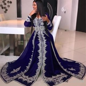 2020 Arabiska V-hals Crystal Bead Lace Applique Muslim långärmad aftonklänningar Abaya Caftan Glamorös golvlängd Dubai Satin P259B