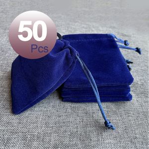 Scatole di gioielleria 50pcs 7*9 cm SXX Flanella blu gioiello regalo per sacchetto di velluto in velluto adatto a scatola di imballaggio originale set 230815