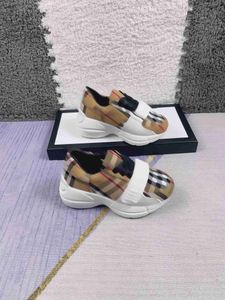 23SS Designer Kids Casual Shoe Sneakers Dimensione 26-35 Fashion Plaid Full Stampa Scarpe per bambini Spedizione di protezione della scatola luglio07