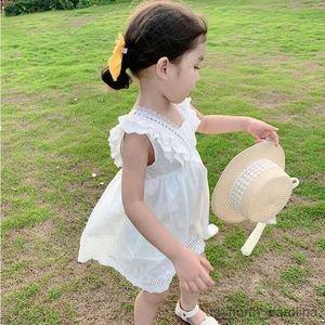 Flickans klänningar Girls 'Dress Children's Wear Women's Summer Thin Tank Top kjol Baby White Kirt Little Girl Fashionable Princess Kirt R230816