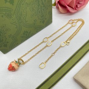 Ladies Classy Necklace 18K Gold Plated Sweet Gemstone Strawberry Pendant Simple Classic Vogue Luxury Party Jewelry