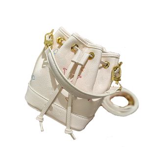 Французская сумка для бренда 23 Новая сумка для ведра классическая дизайнерская сумочка подлинная кожаная сумка тенденция мини -сумочка высококачественная женская кожа с кожей змеи универсальная мода