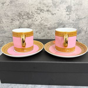 Becher Europäischer Stil Bone China Pink Kaffeetasse große Kapazität Nachmittag Tee Keramik Geschenkbox 230815