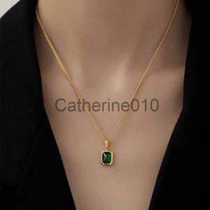 Pendant Necklaces Fashion Retro Square Green Zircon Pendant Necklace For Women Charm Necklace Girls WeddEngagement Jewelry Gift J230817