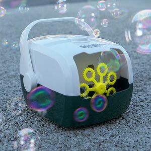 Nyhetsspel Automatisk bubbelmaskin bärbar färgglad tillverkare rolig utomhusleksak USB -laddningsbar barn trädgårdsfest scen dj pub inomhus 230816