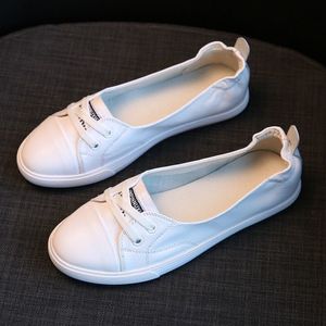 Round Toe Sneakers Mode Freizeitkleid Freizeit Drivel Flat Student Sneaker Slip on Damenschuhe Weiße Schuhe 230816 GAI 429