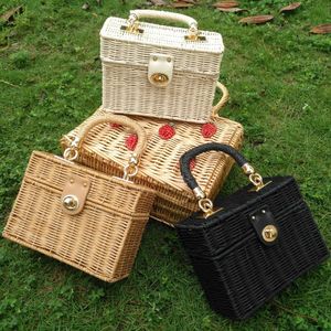 School Bags Casual Rattan Box Straw Wicker Woven Women Handbags Handmade Shoulder Crossbody Summer Beach Small Purses Famade Bag 230816