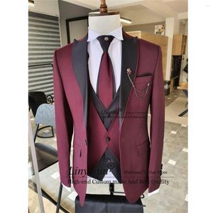 Garnitury męskie przystojne szczupły dopasowanie 3 sztuki Zestawy ślubne Tuxedos oblubieniec PROM Blazers kamizelki Terno Masculinos Completo