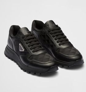 2024 Sapatos masculinos famosos Prax 01 Sneakers Re-nylon escova de couro de nylon malha branca preta skateboard runner casual esportes ao ar livre eu38-46